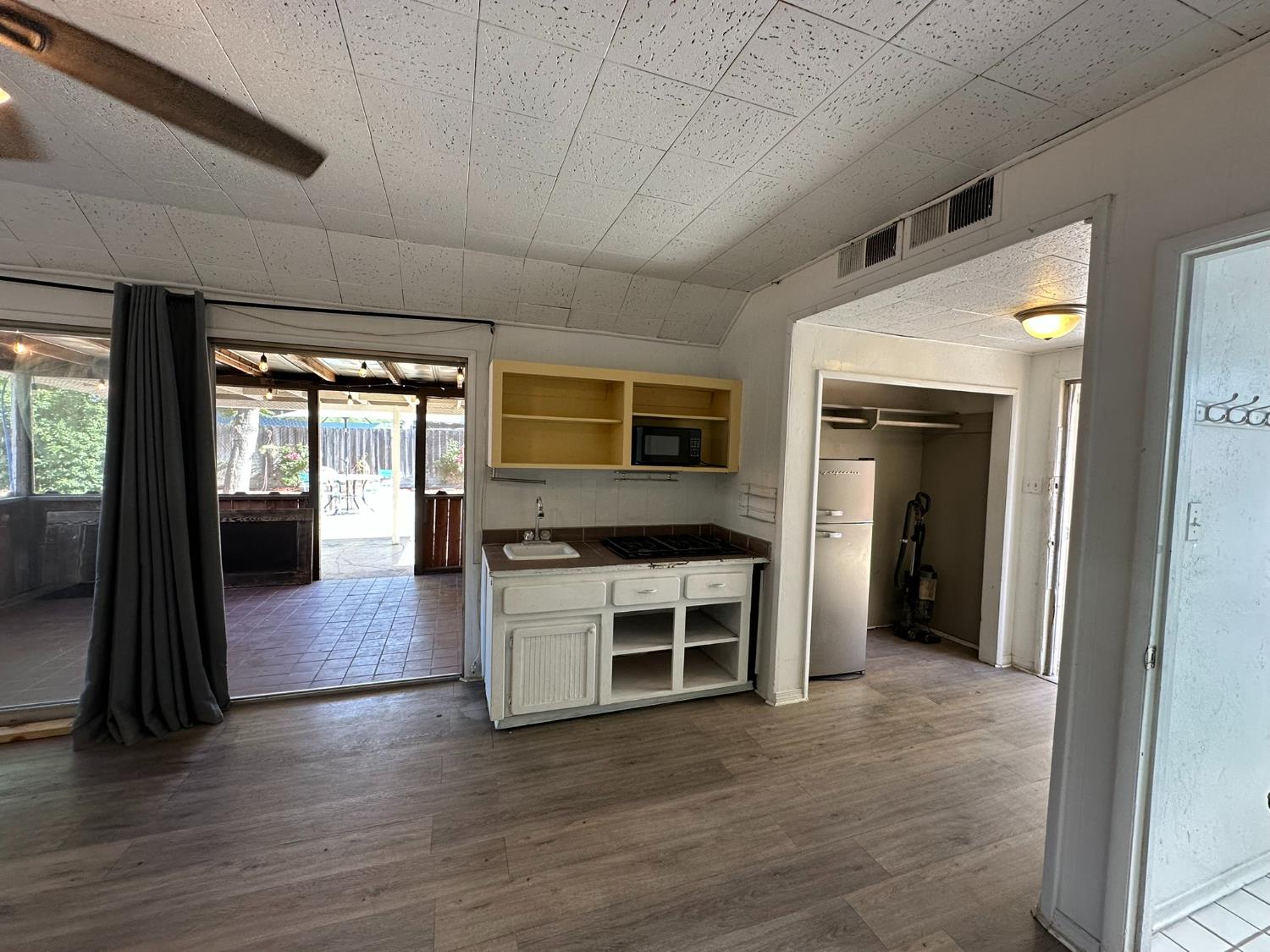 1441 N Calaveras, Fresno, CA 93728