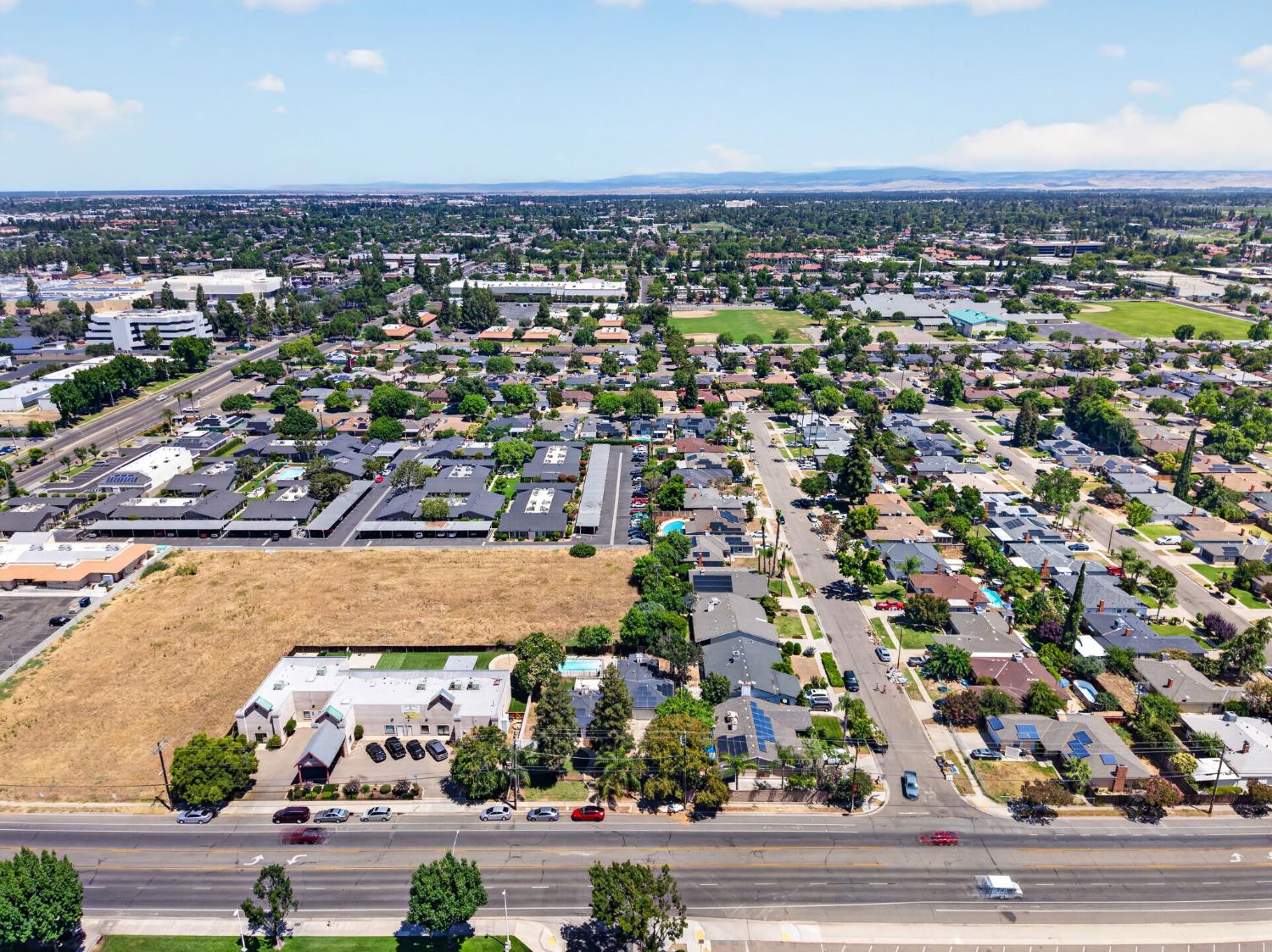 3245 E Gettysburg Ave, Fresno, CA 93726