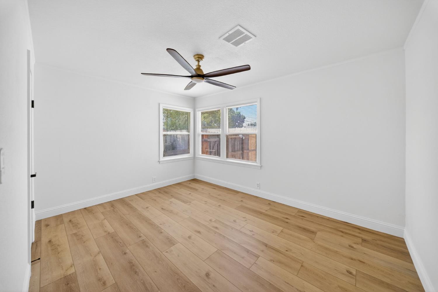 3245 E Gettysburg Ave, Fresno, CA 93726
