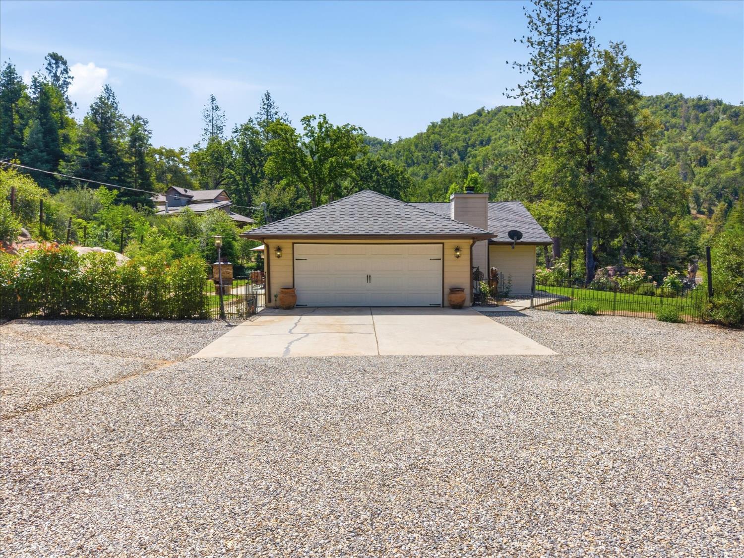 49389 Venado Ct, Coarsegold, CA 93614
