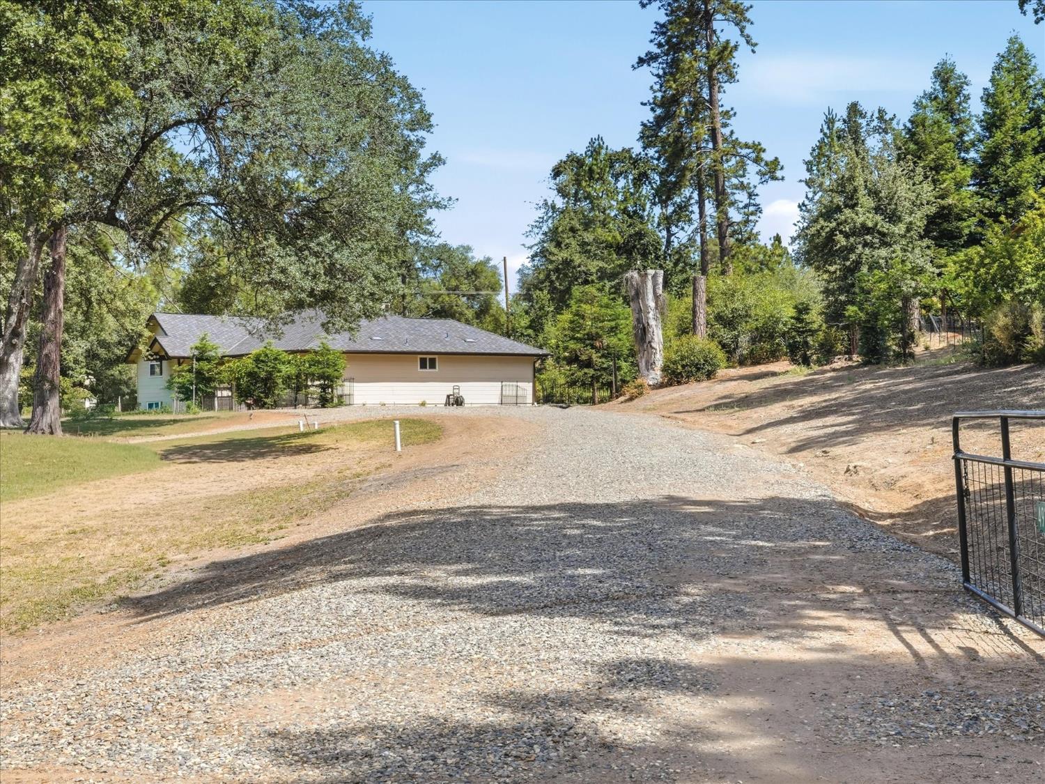 49389 Venado Ct, Coarsegold, CA 93614