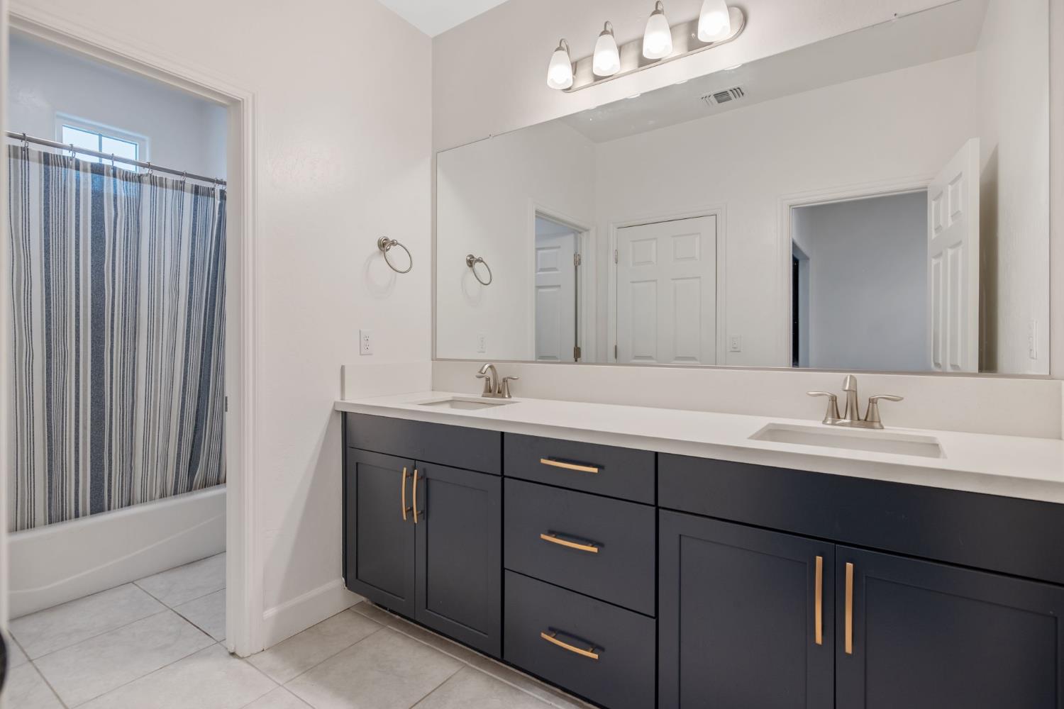 801 Howard, Kingsburg, CA 93631