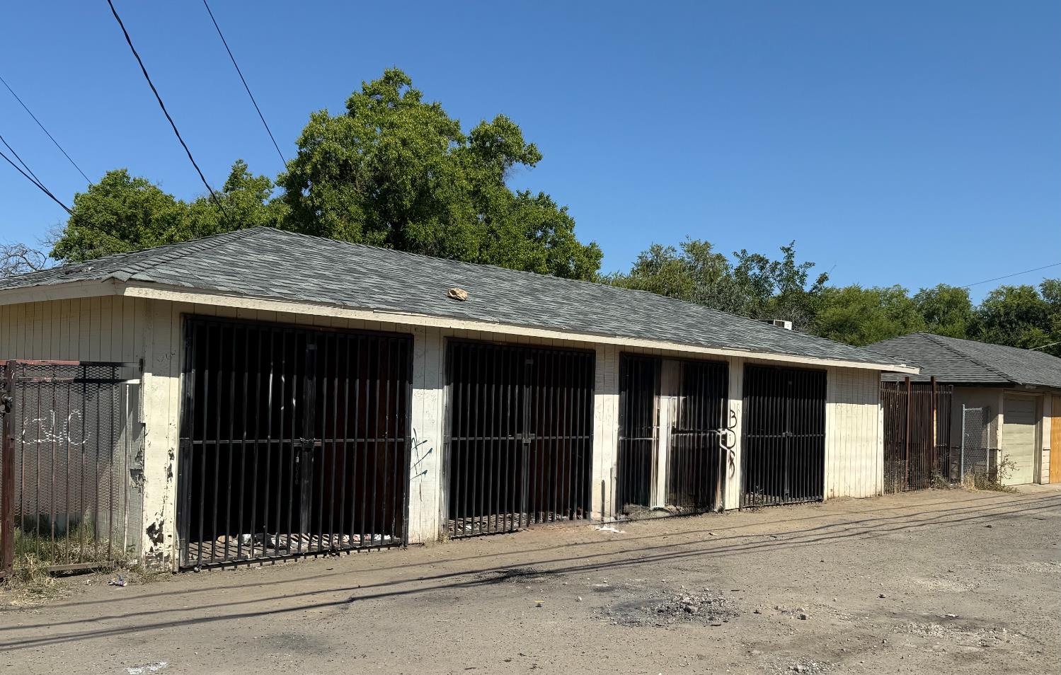 3413 3419 E Normal Ave, Fresno, CA 93703