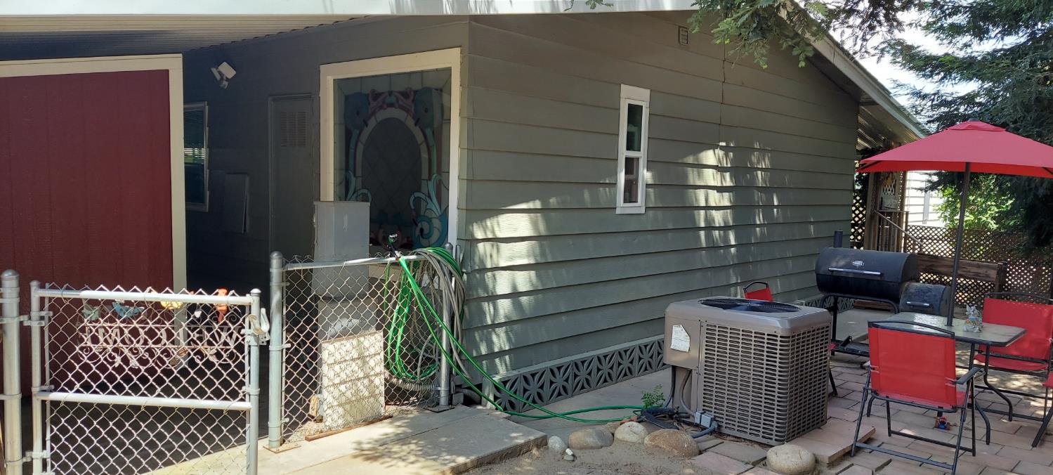 1300 W Olson Ave #129, Reedley, CA 93654
