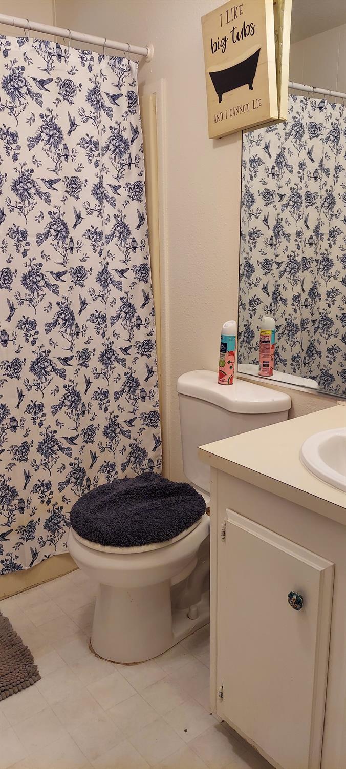 1300 W Olson Ave #129, Reedley, CA 93654