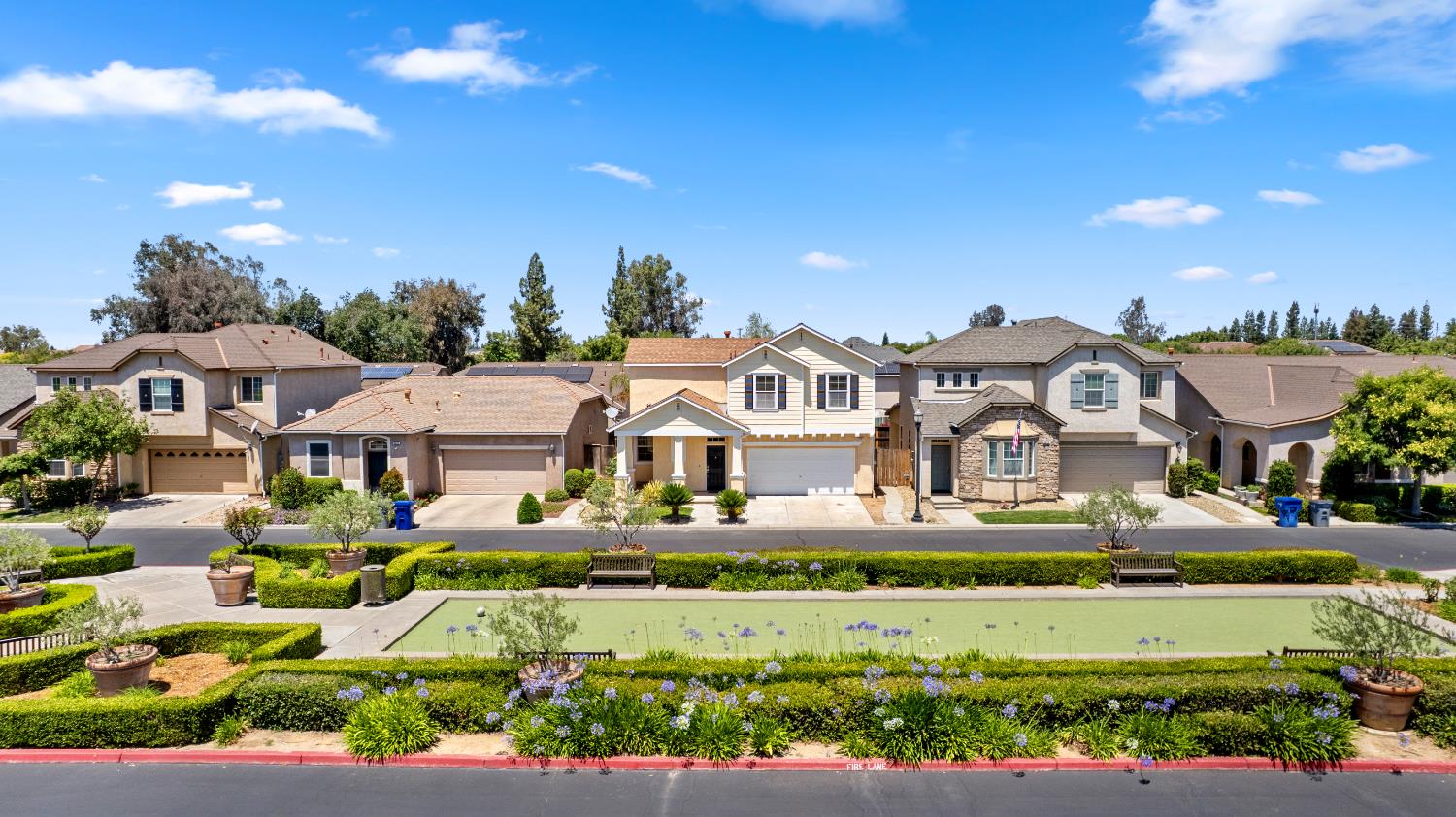 5621 N Citrus Ln, Fresno, CA 93711