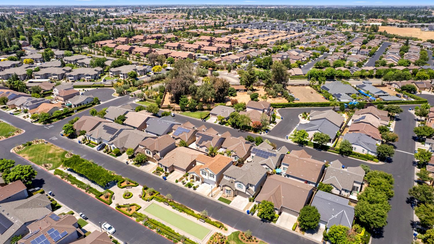 5621 N Citrus Ln, Fresno, CA 93711