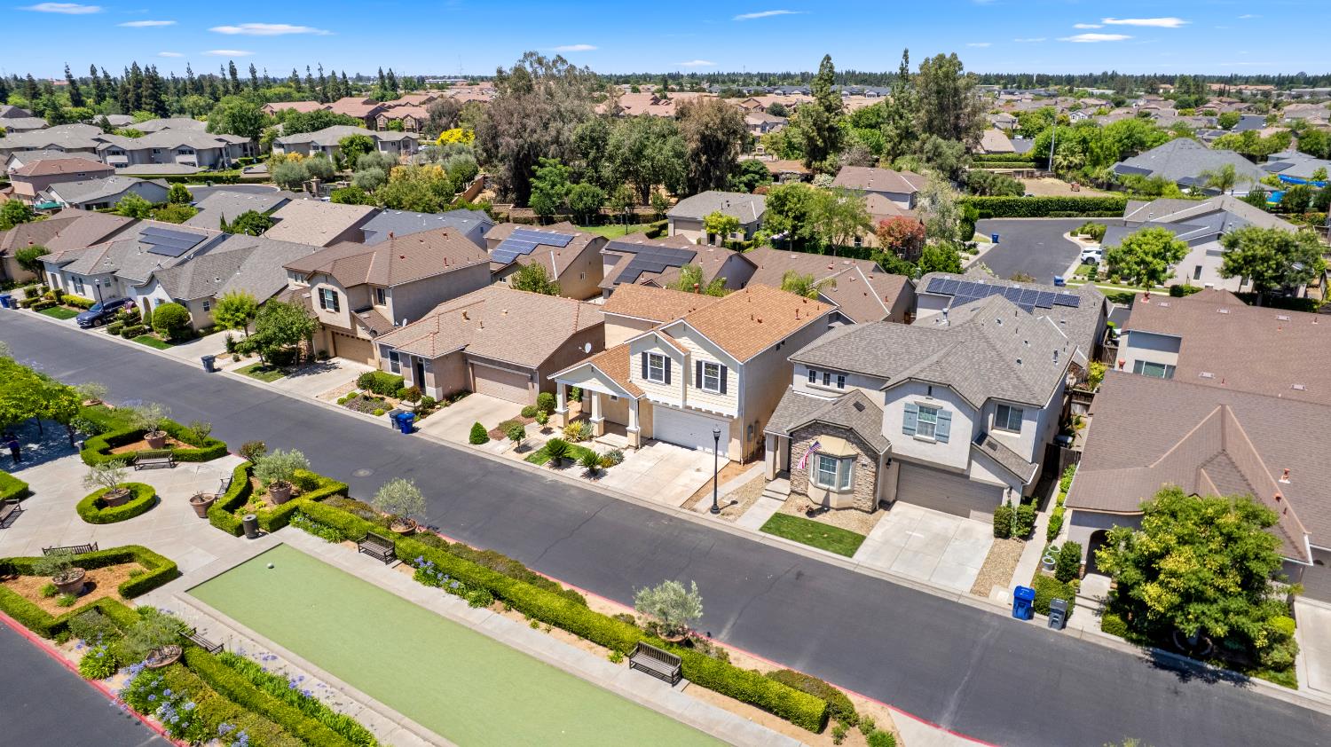 5621 N Citrus Ln, Fresno, CA 93711