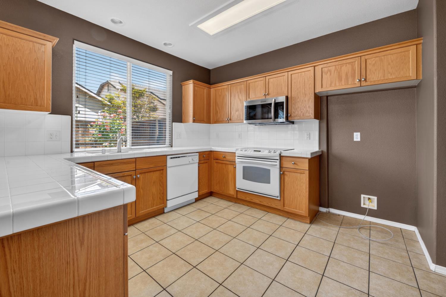 5621 N Citrus Ln, Fresno, CA 93711