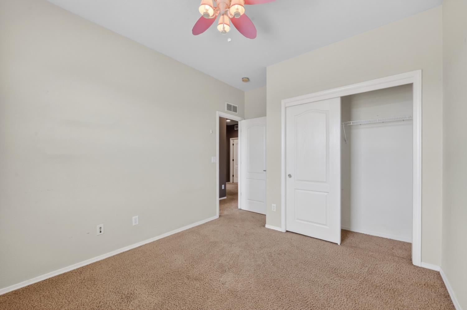 5621 N Citrus Ln, Fresno, CA 93711