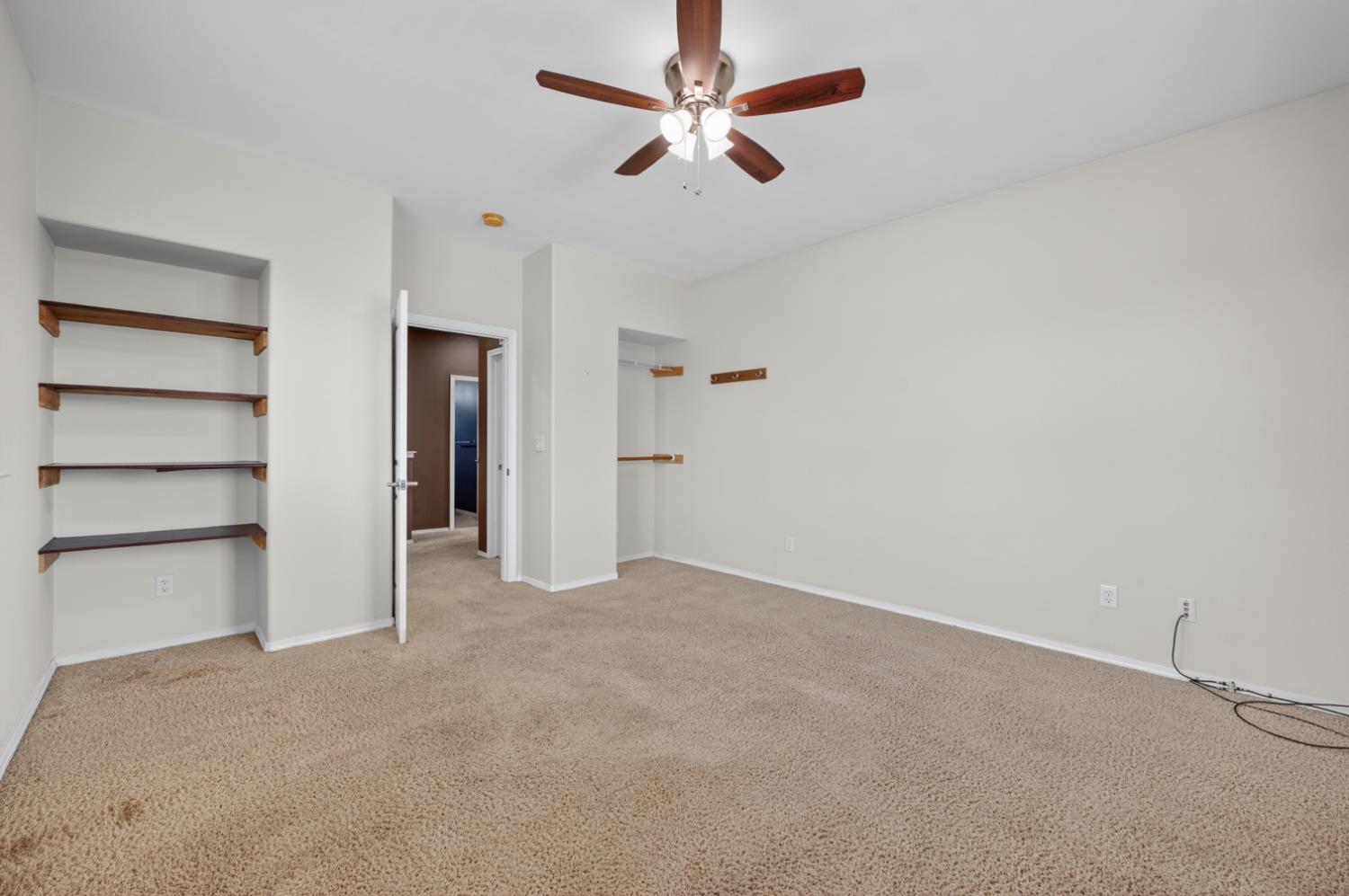 5621 N Citrus Ln, Fresno, CA 93711