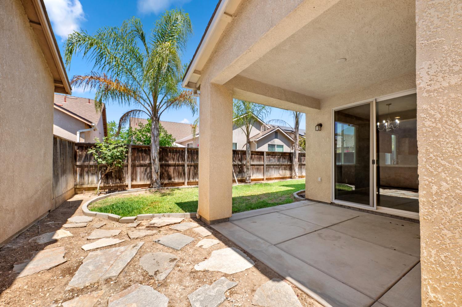 5621 N Citrus Ln, Fresno, CA 93711