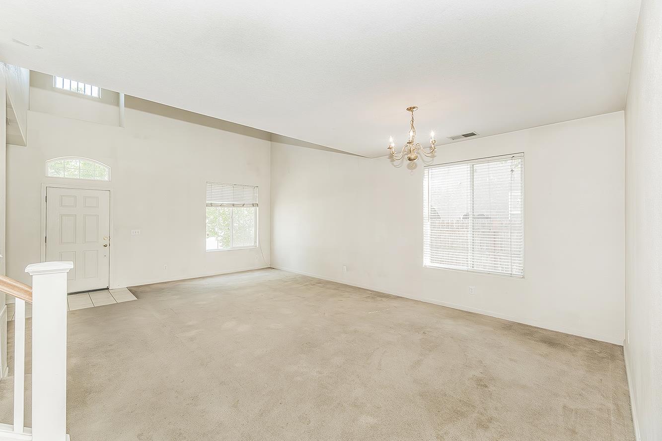 1948 Austin Ave, Clovis, CA 93611