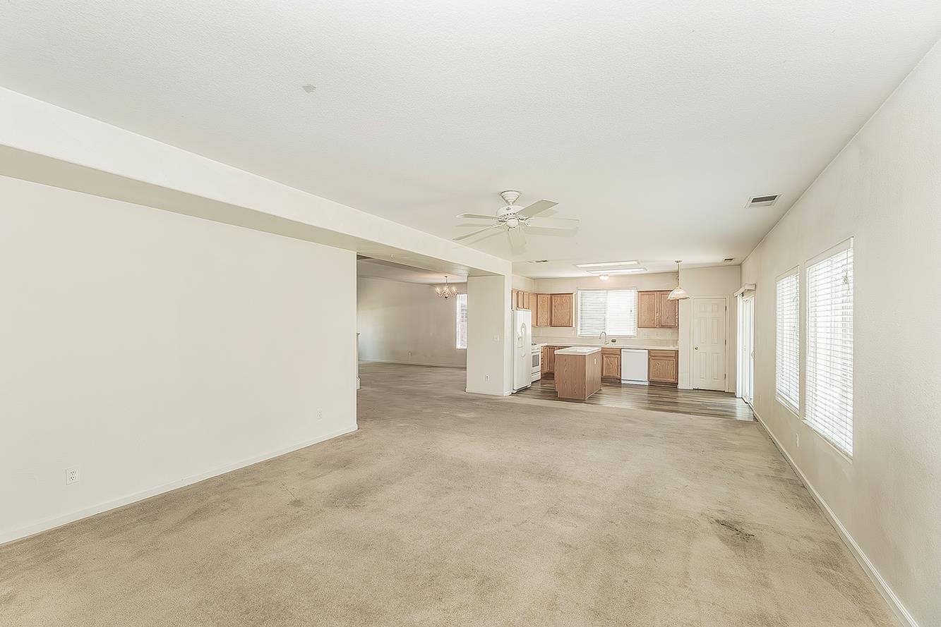 1948 Austin Ave, Clovis, CA 93611
