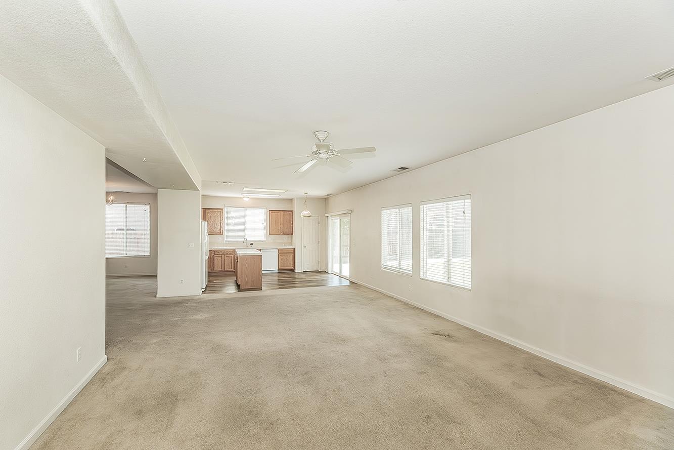 1948 Austin Ave, Clovis, CA 93611