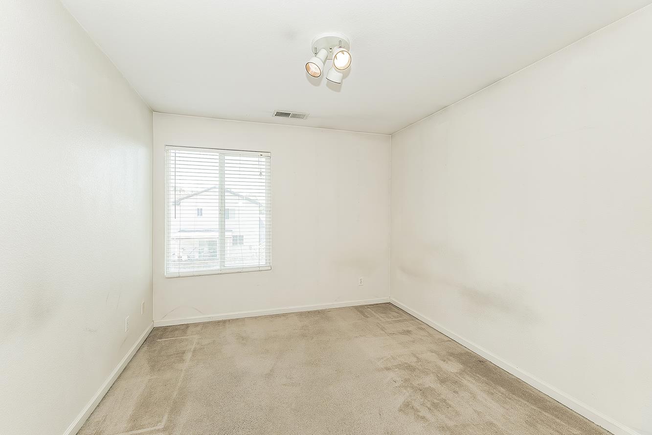 1948 Austin Ave, Clovis, CA 93611