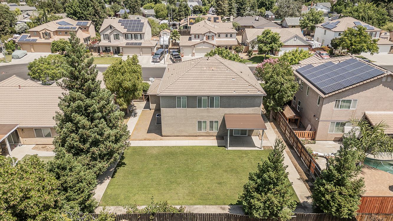 1948 Austin Ave, Clovis, CA 93611