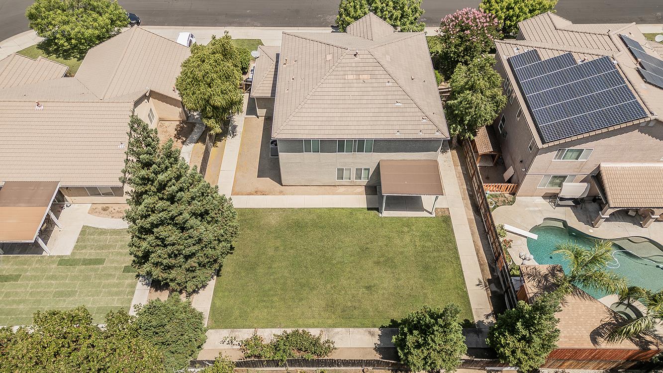 1948 Austin Ave, Clovis, CA 93611