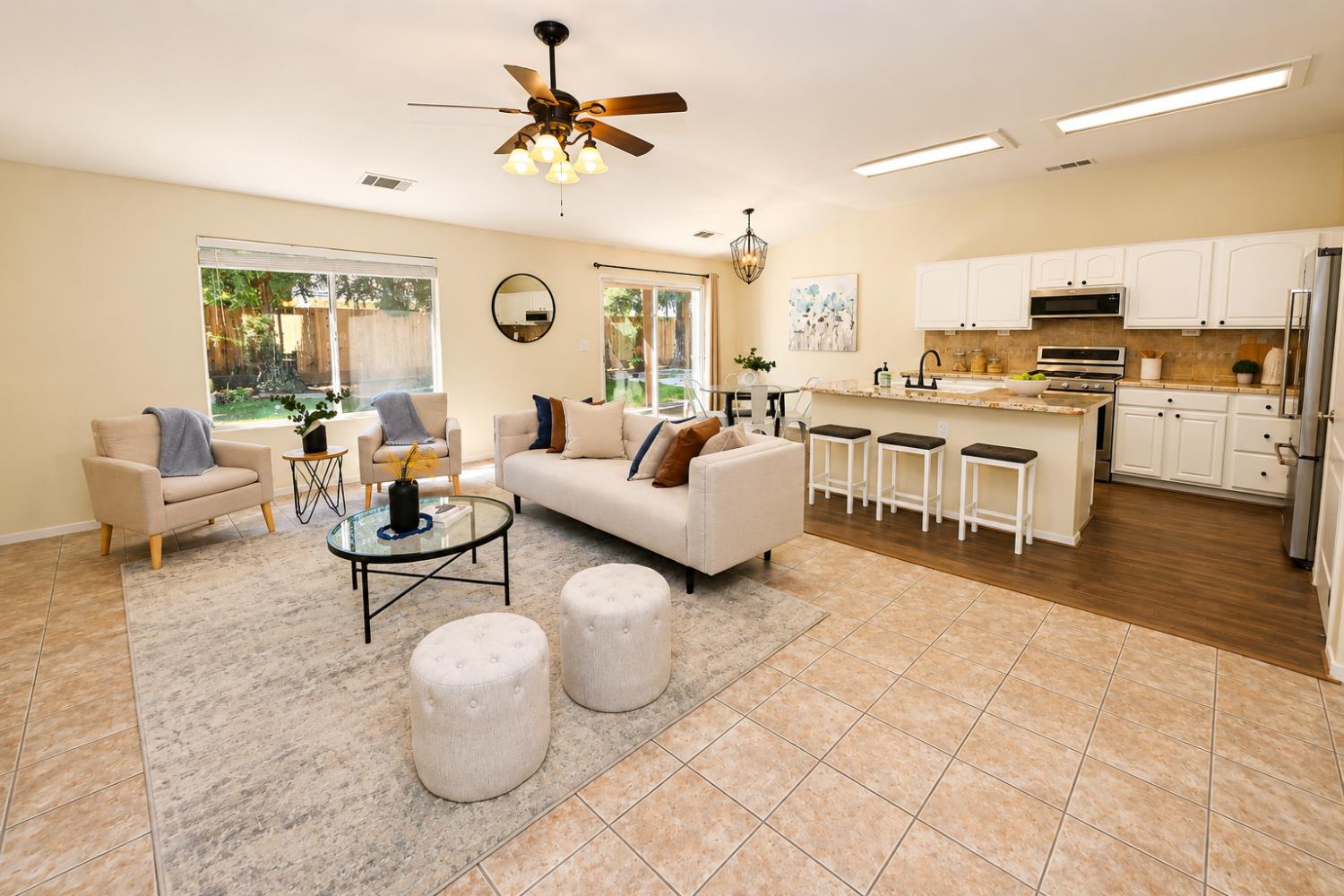 2615 E Pryor, Fresno, CA 93720