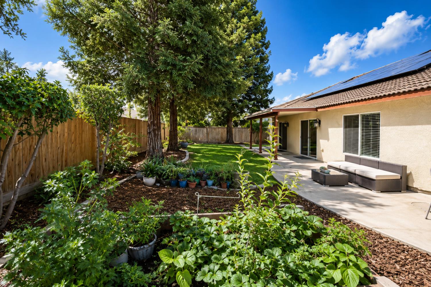 2615 E Pryor, Fresno, CA 93720
