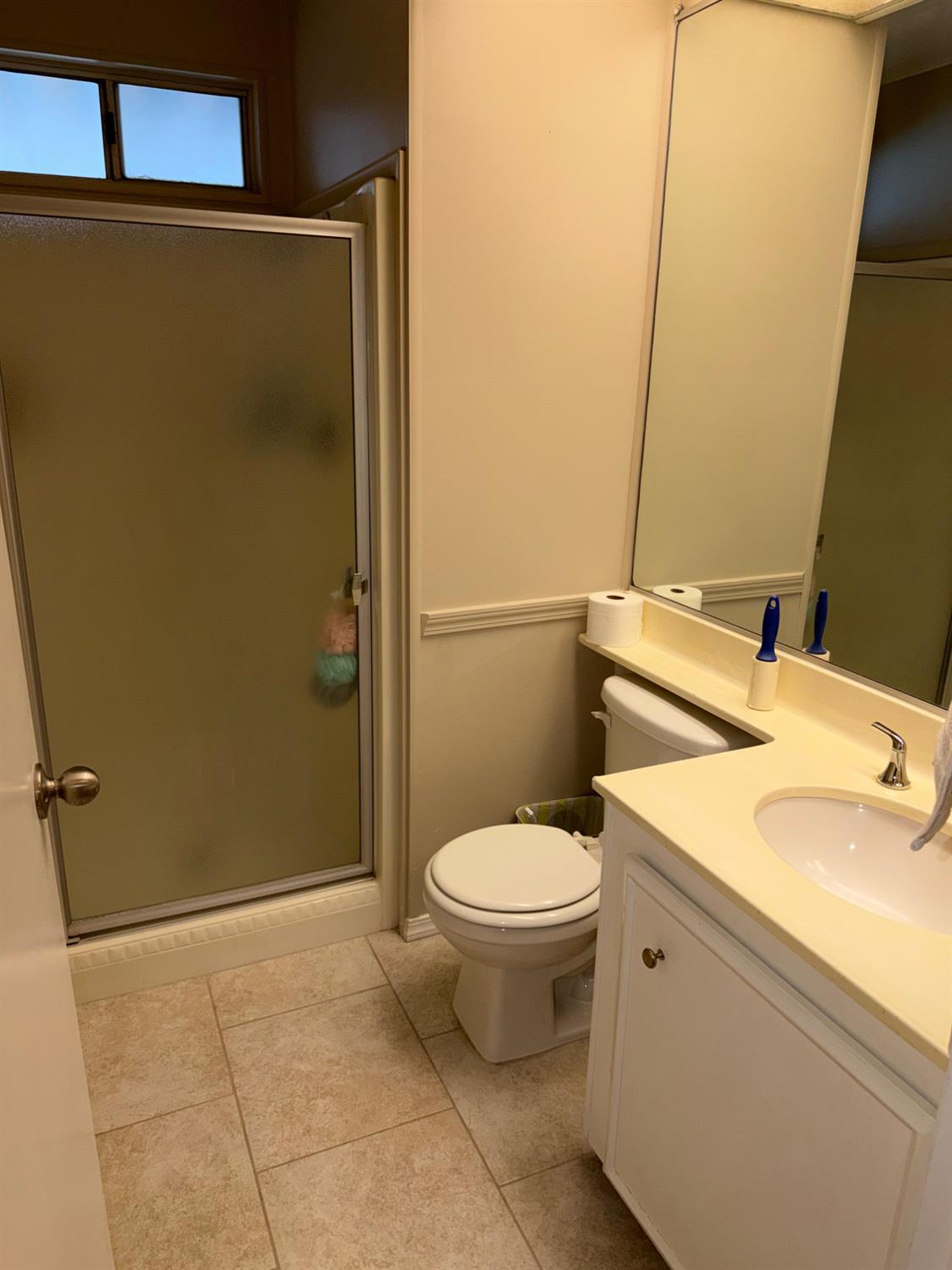 2706 W Ashlan Ave #240, Fresno, CA 93705