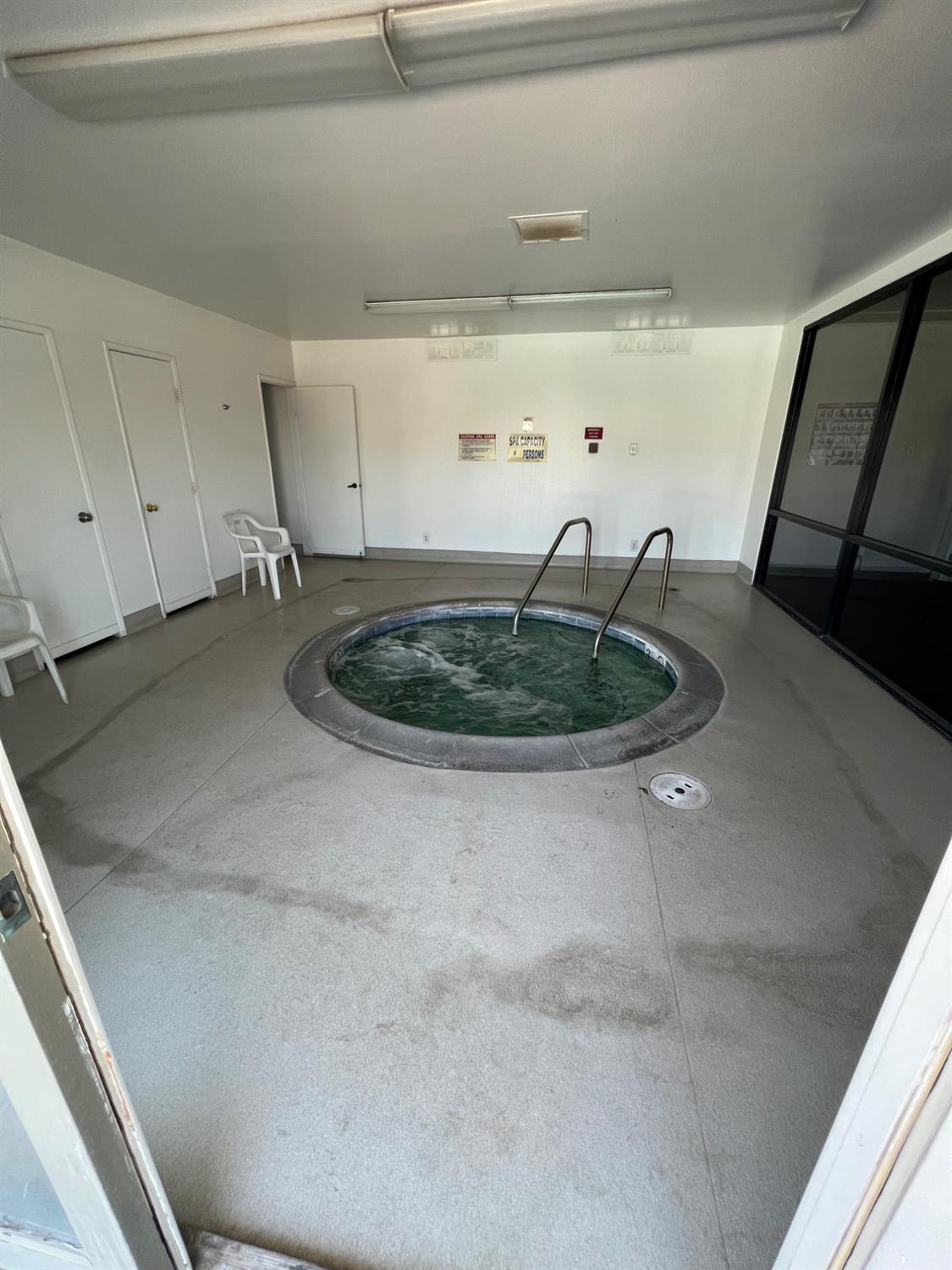 2706 W Ashlan Ave #240, Fresno, CA 93705