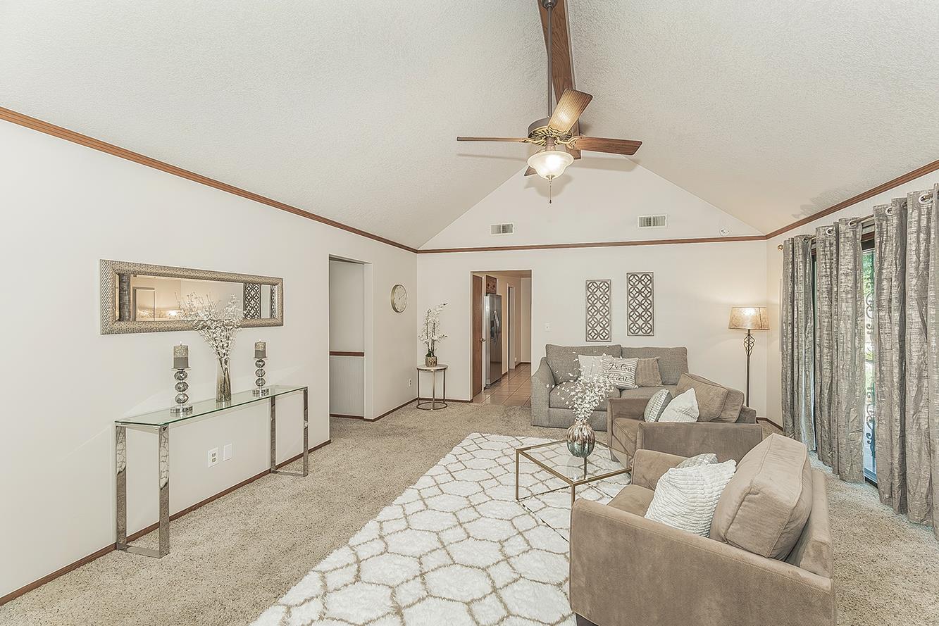 1316 W Palo Alto, Fresno, CA 93711