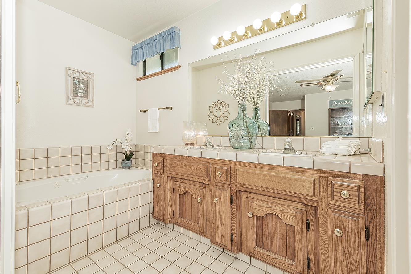 1316 W Palo Alto, Fresno, CA 93711