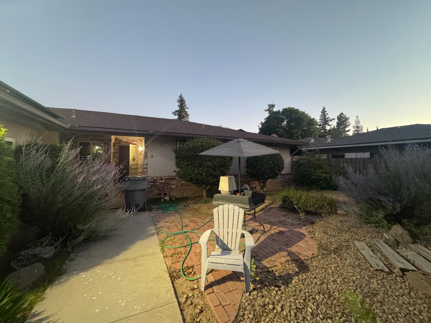 2047 E Palo Alto Ave, Fresno, CA 93710