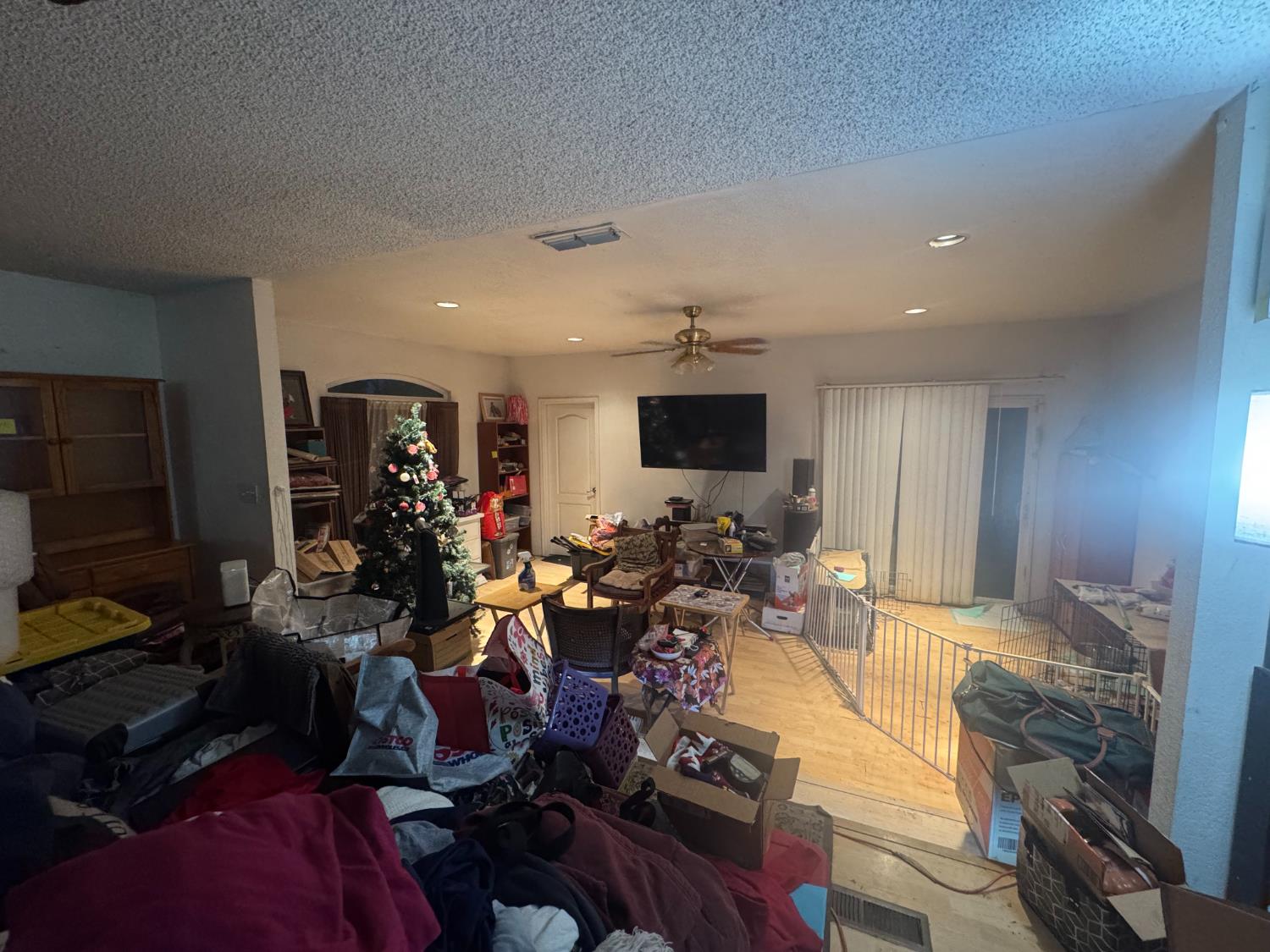 2047 E Palo Alto Ave, Fresno, CA 93710