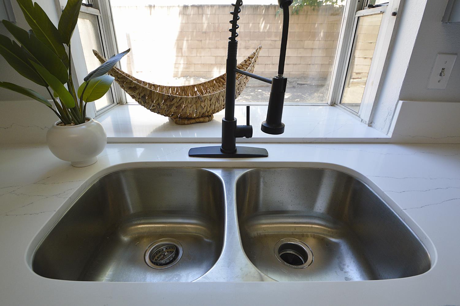3290 N Rafael, Fresno, CA 93722