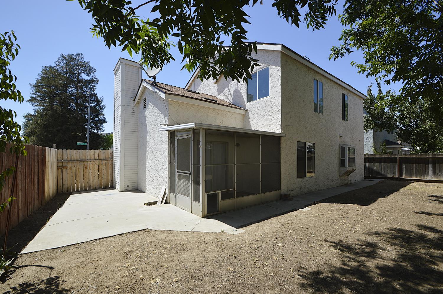 3290 N Rafael, Fresno, CA 93722