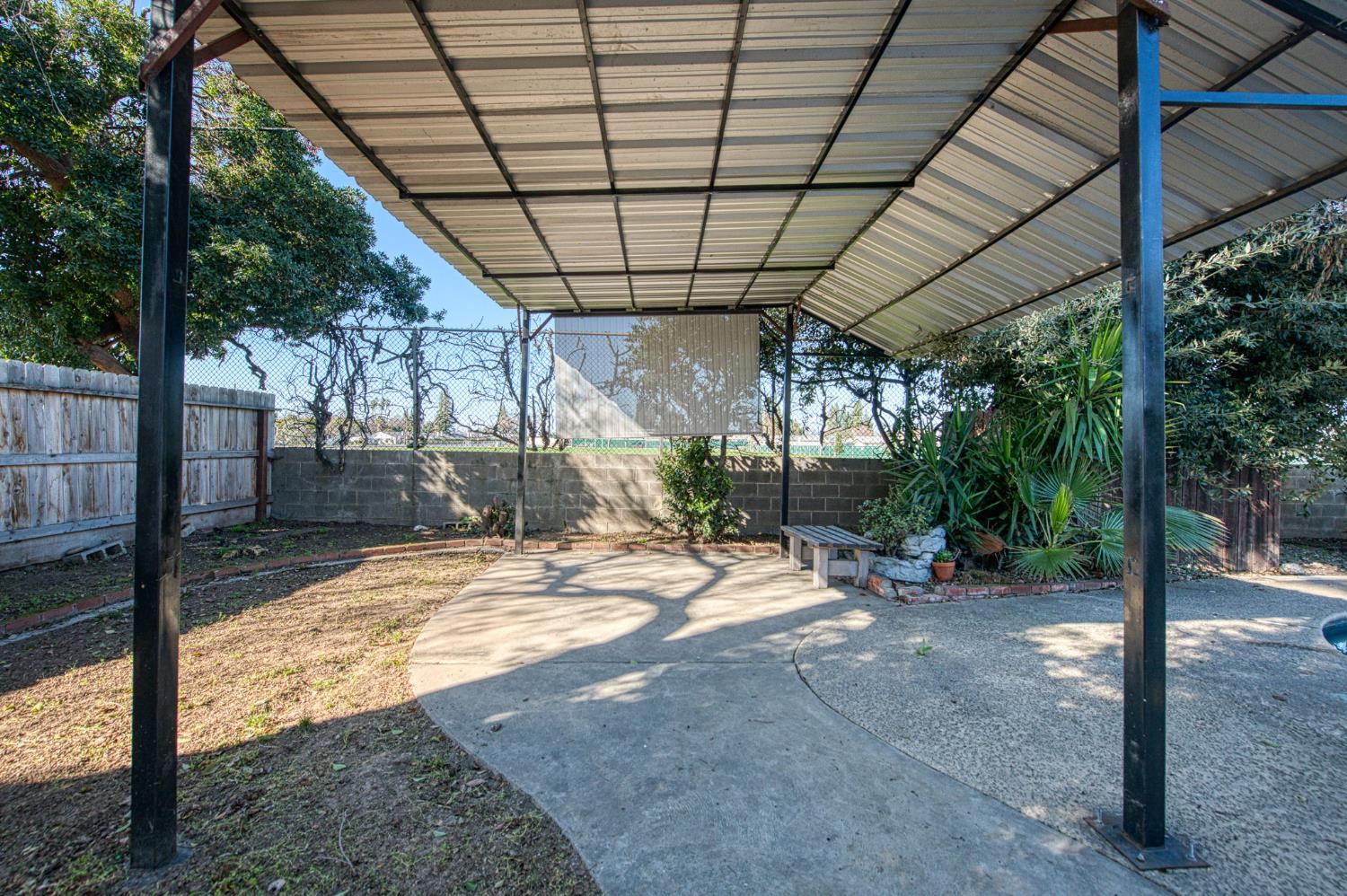 5435 N Bond St, Fresno, CA 93710
