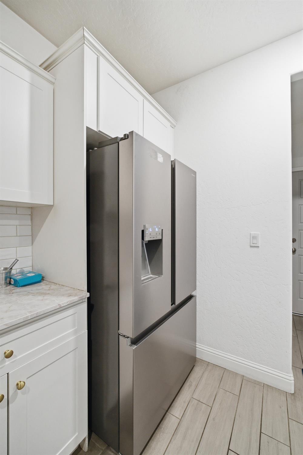 7052 W Poe Ave, Fresno, CA 93723