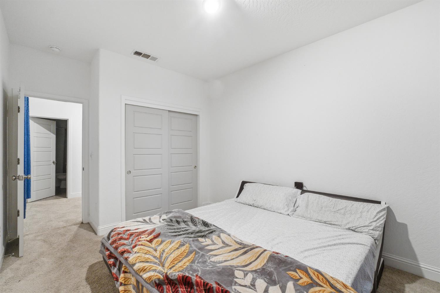 7052 W Poe Ave, Fresno, CA 93723