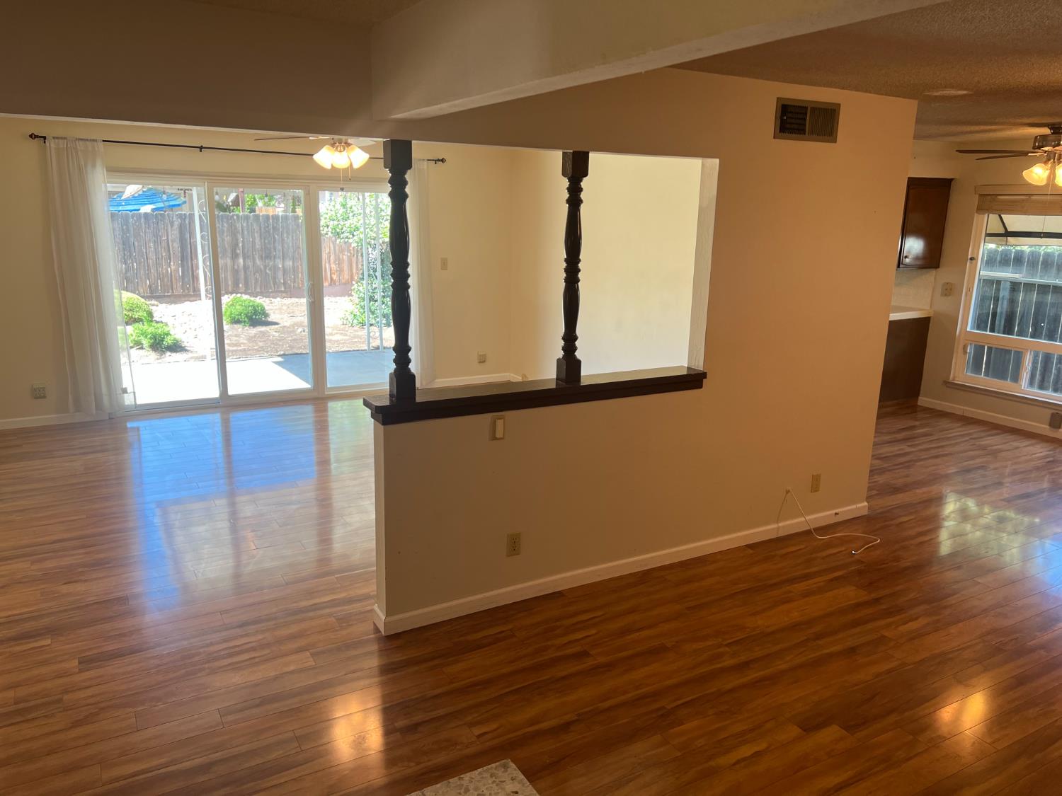 1572 E Sierra Ave, Fresno, CA 93710