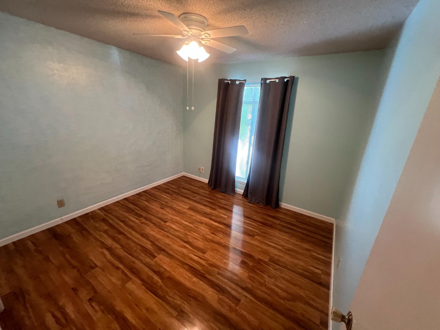 1572 E Sierra Ave, Fresno, CA 93710