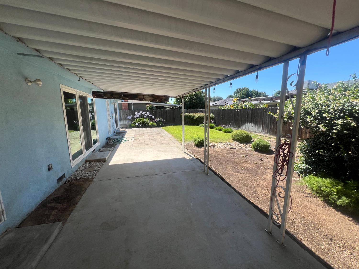 1572 E Sierra Ave, Fresno, CA 93710