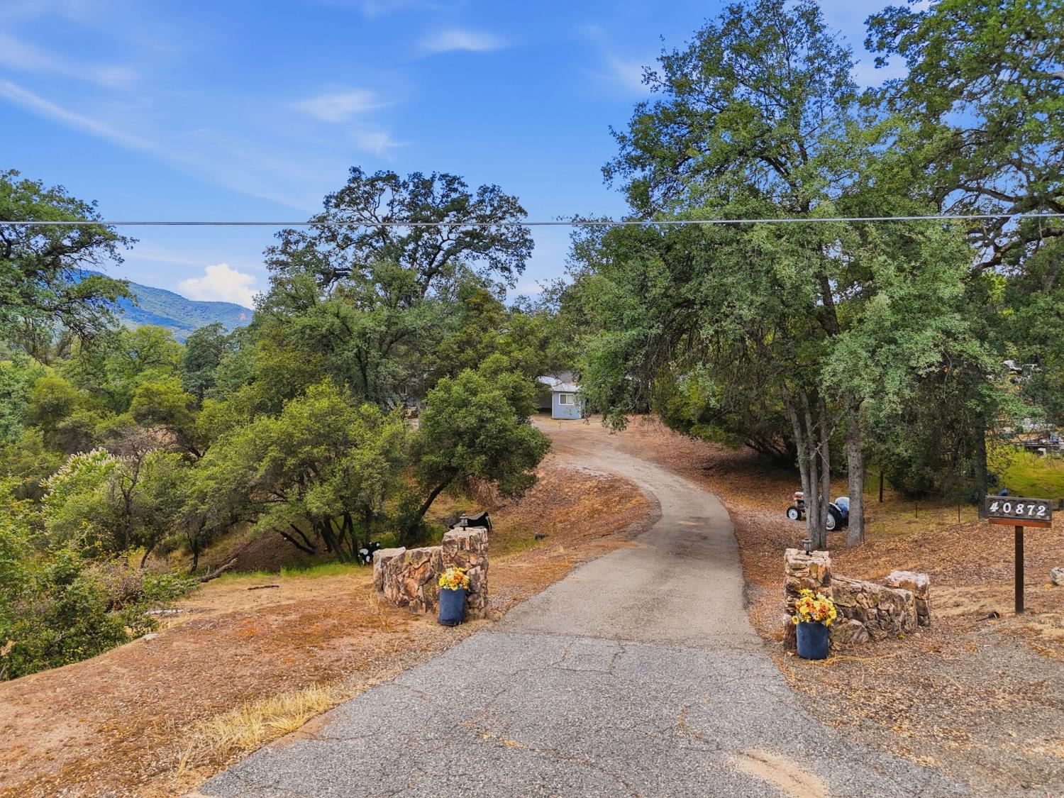 40872 Big Oak Flat Rd N, Oakhurst, CA 93644