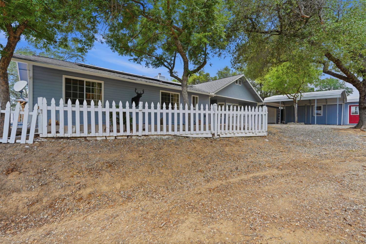 40872 Big Oak Flat Rd N, Oakhurst, CA 93644