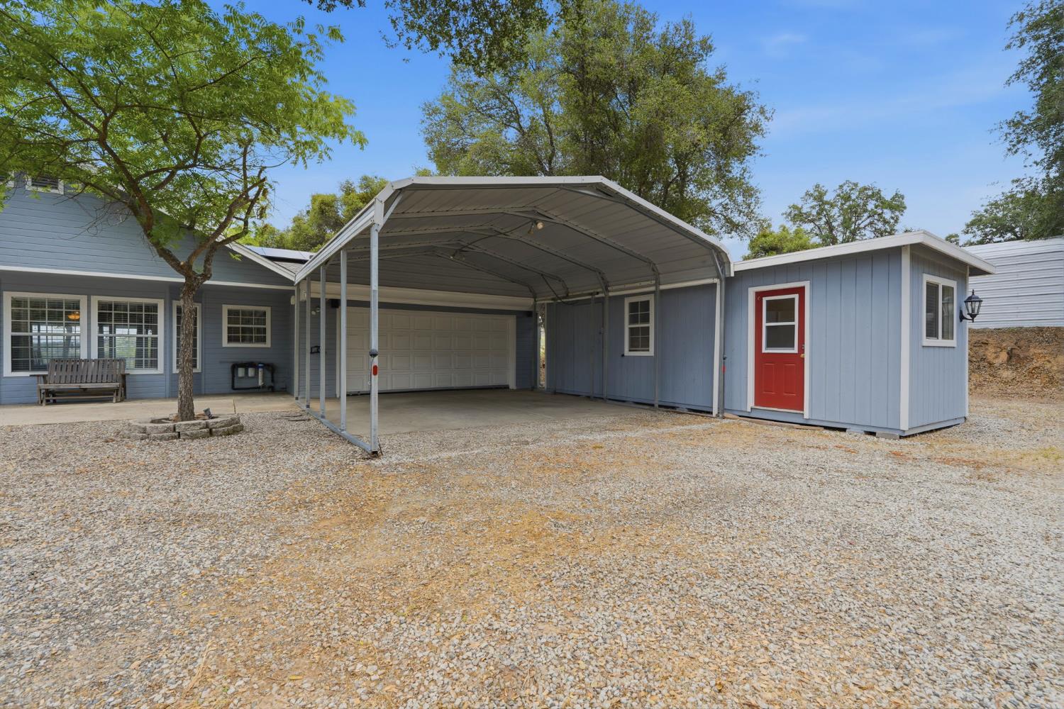 40872 Big Oak Flat Rd N, Oakhurst, CA 93644