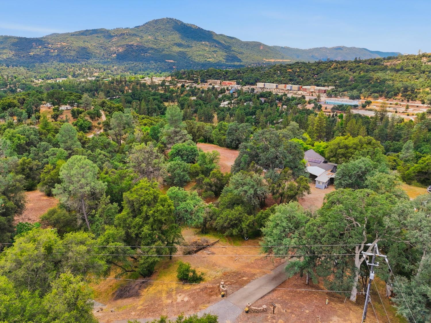 40872 Big Oak Flat Rd N, Oakhurst, CA 93644