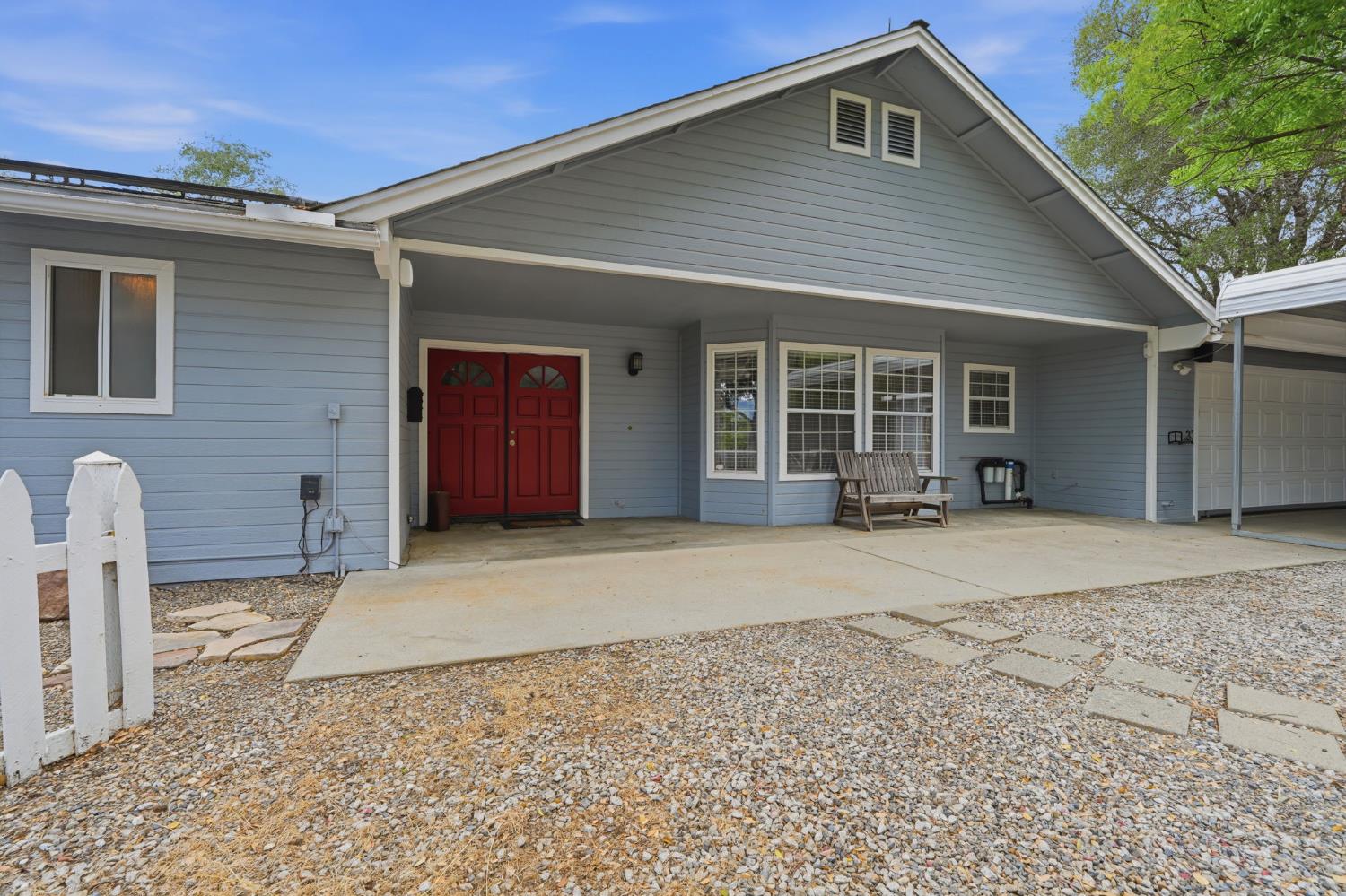 40872 Big Oak Flat Rd N, Oakhurst, CA 93644