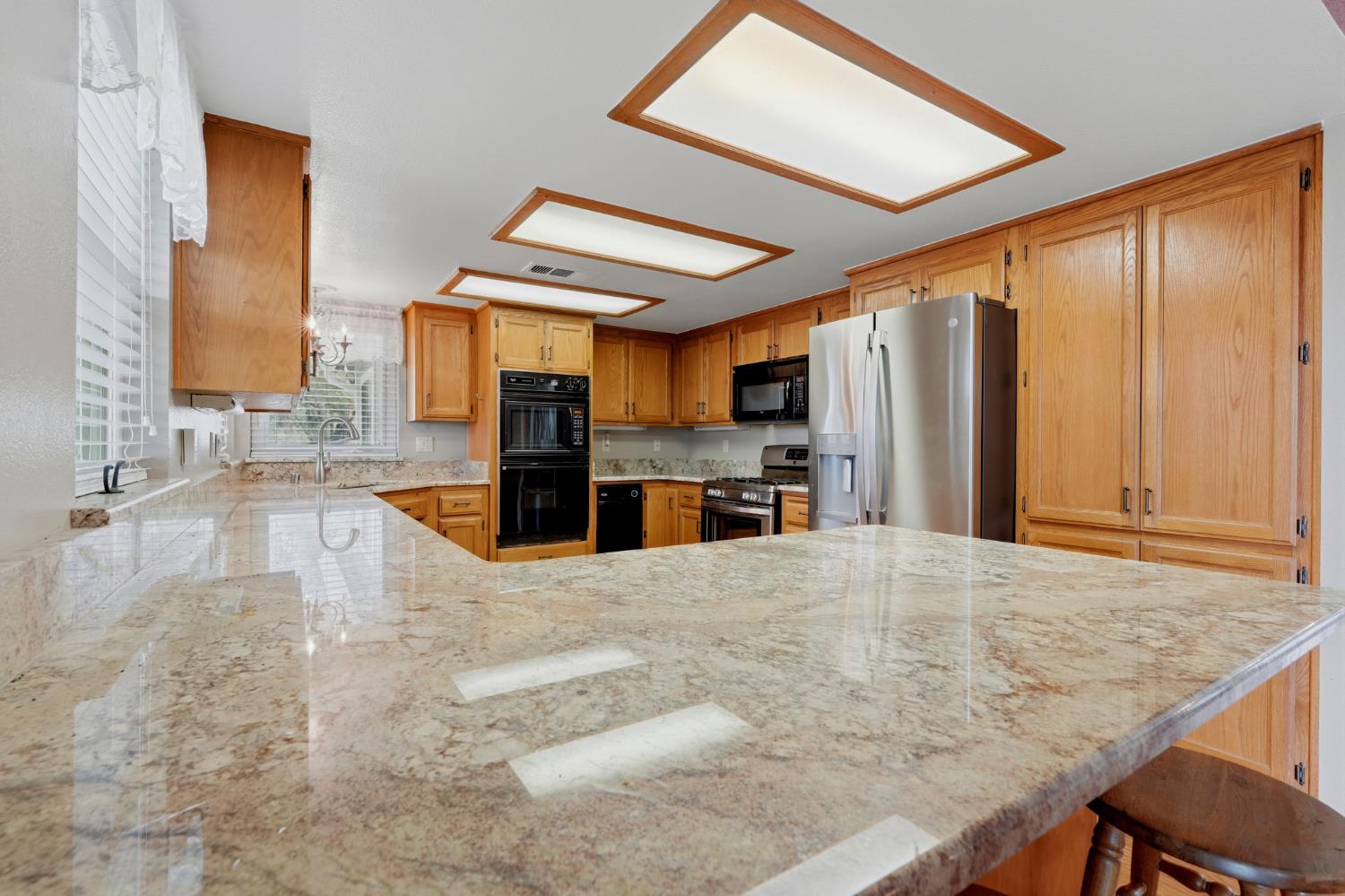 40872 Big Oak Flat Rd N, Oakhurst, CA 93644