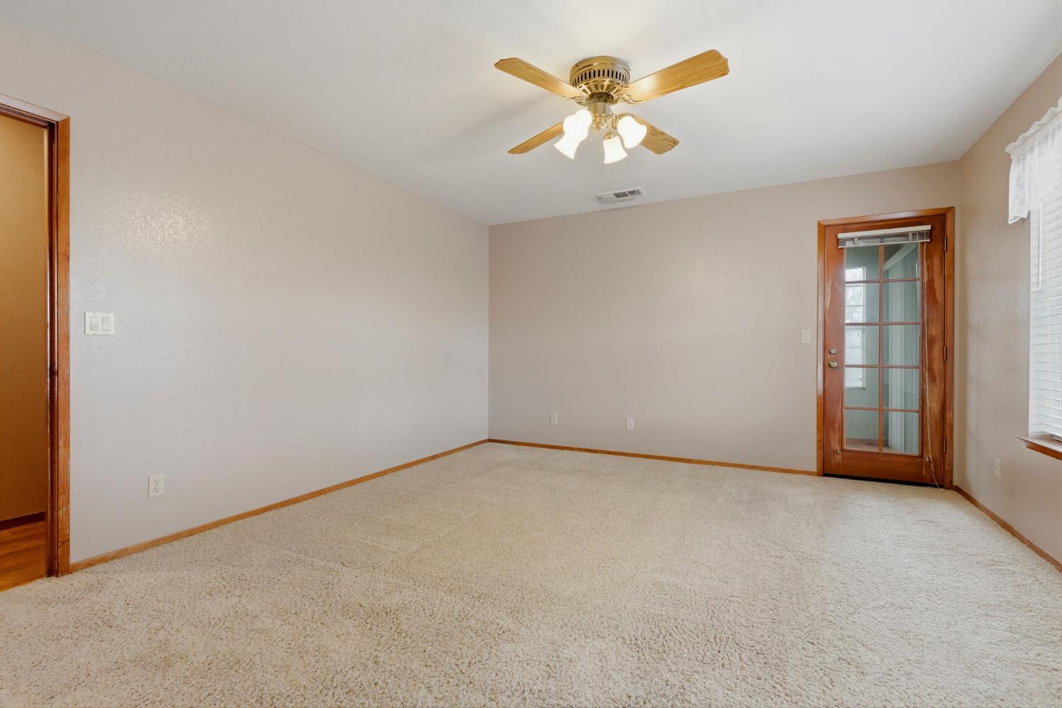 40872 Big Oak Flat Rd N, Oakhurst, CA 93644