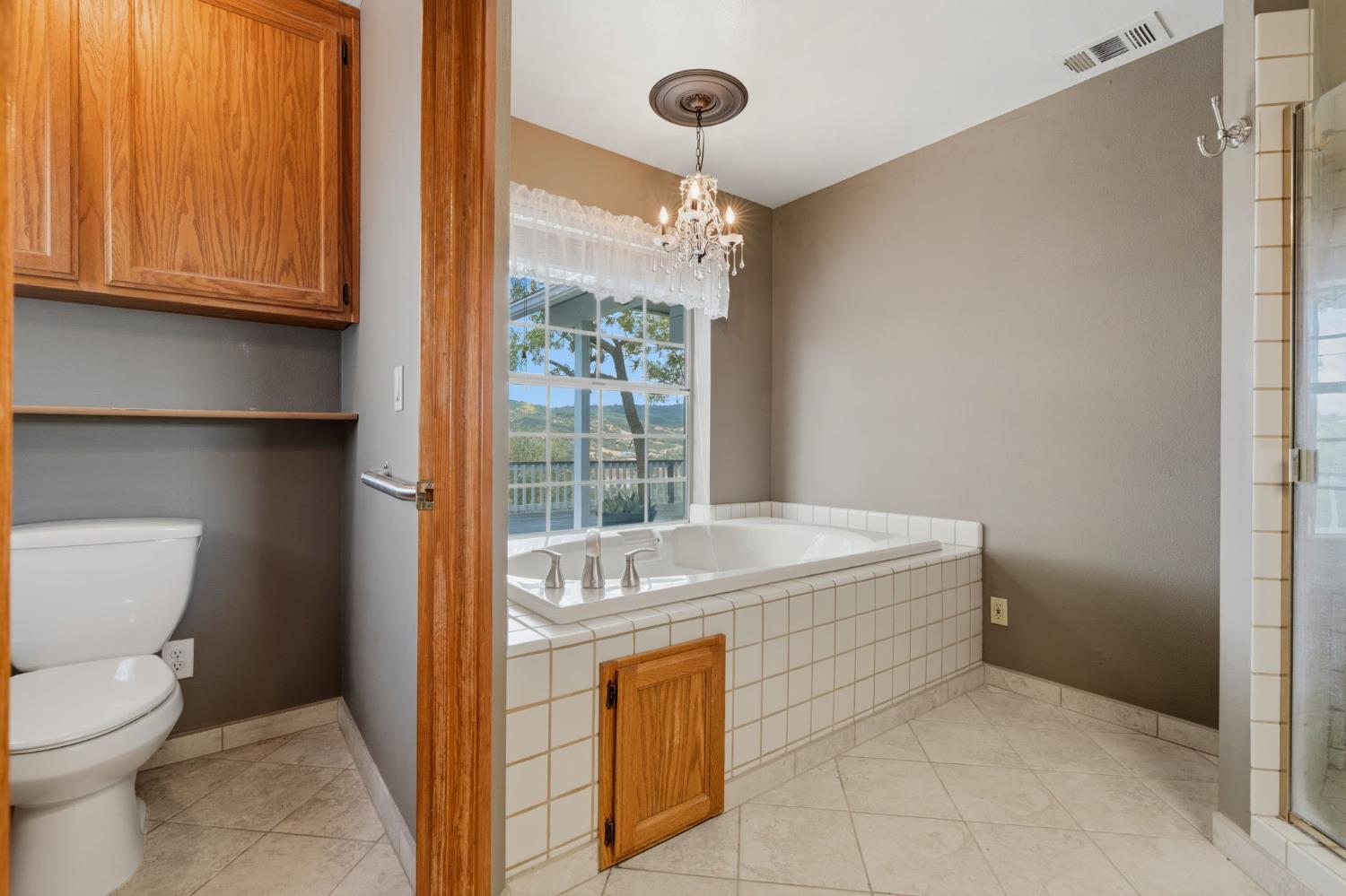 40872 Big Oak Flat Rd N, Oakhurst, CA 93644