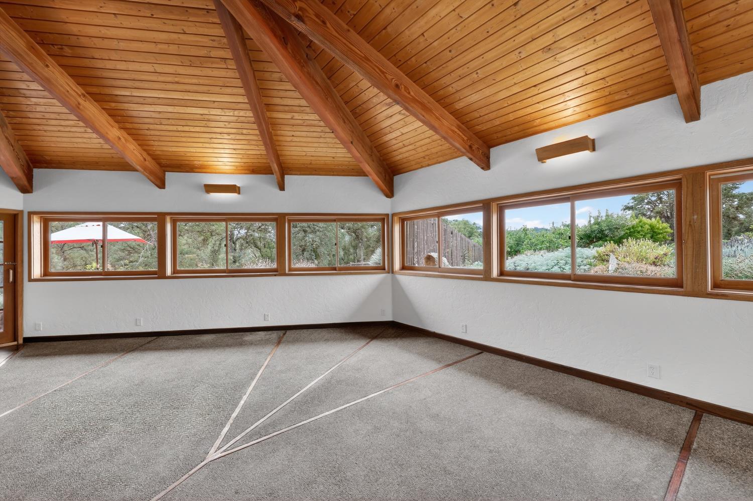 32115 Rock Hill Ln, Auberry, CA 93602