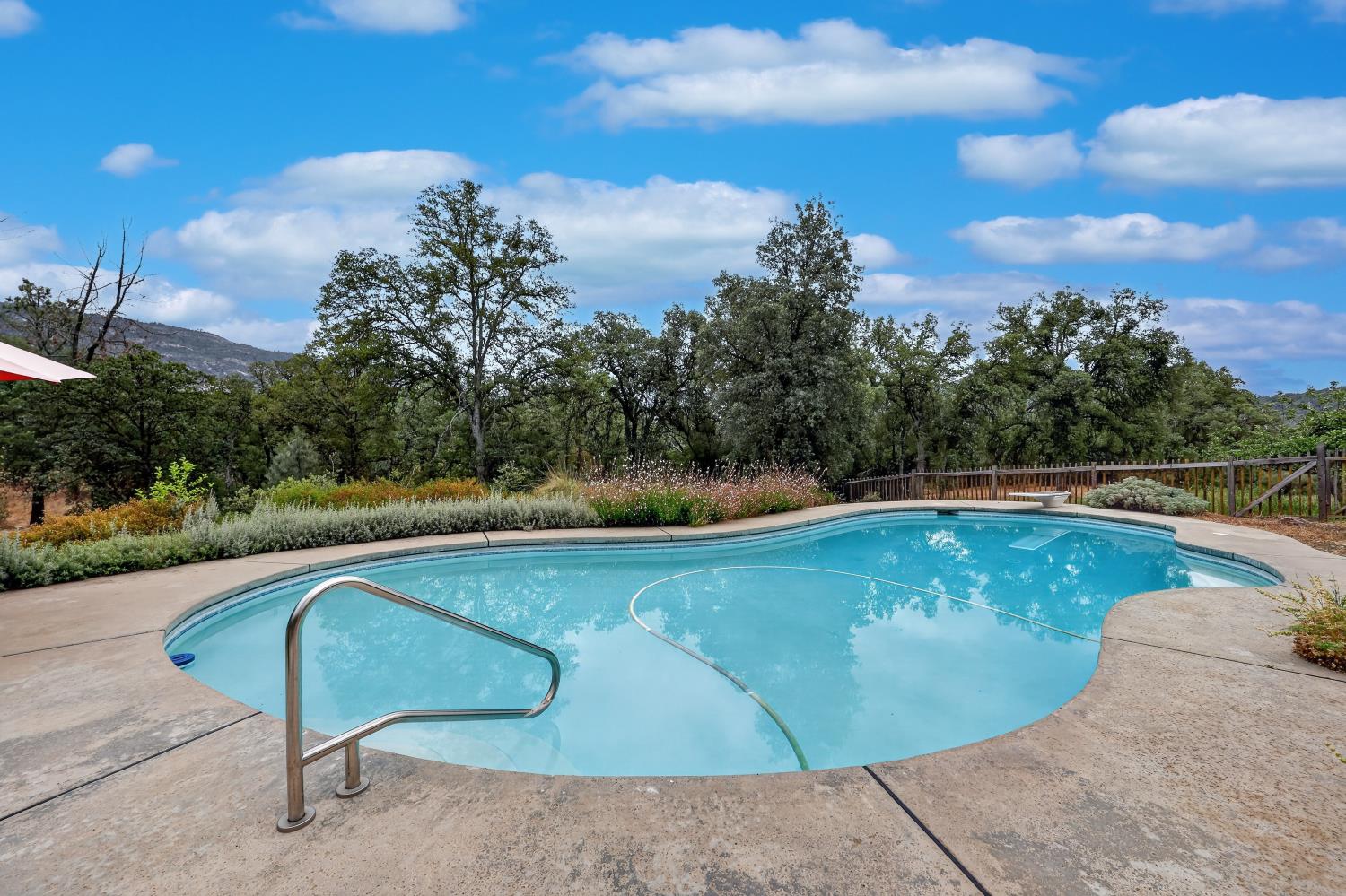 32115 Rock Hill Ln, Auberry, CA 93602