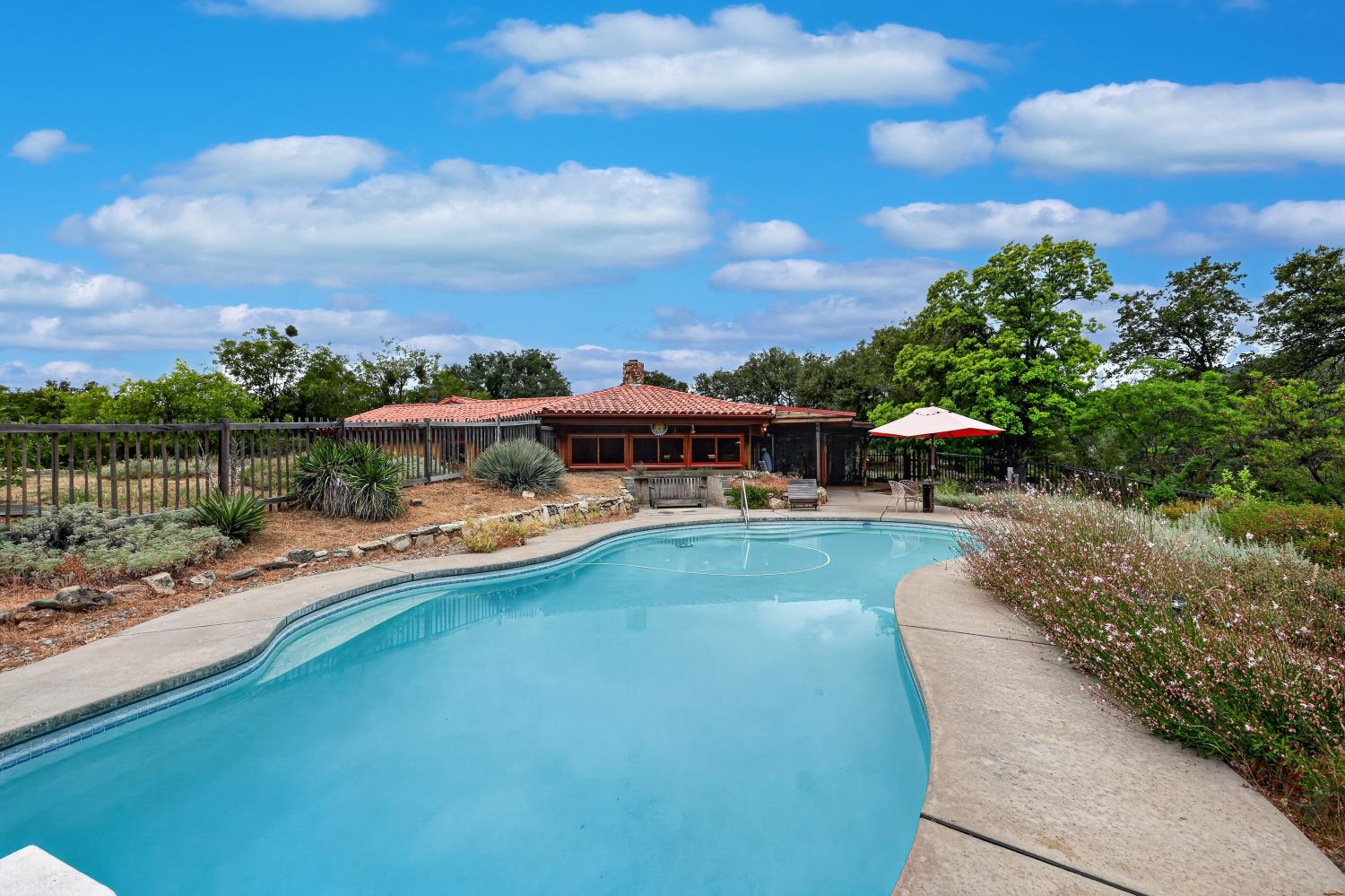 32115 Rock Hill Ln, Auberry, CA 93602