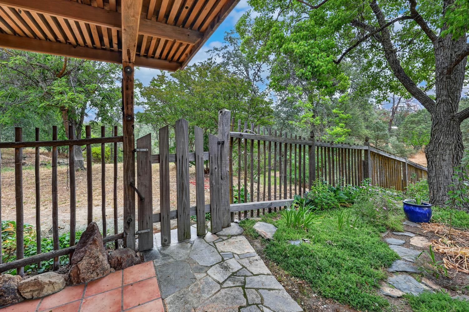 32115 Rock Hill Ln, Auberry, CA 93602